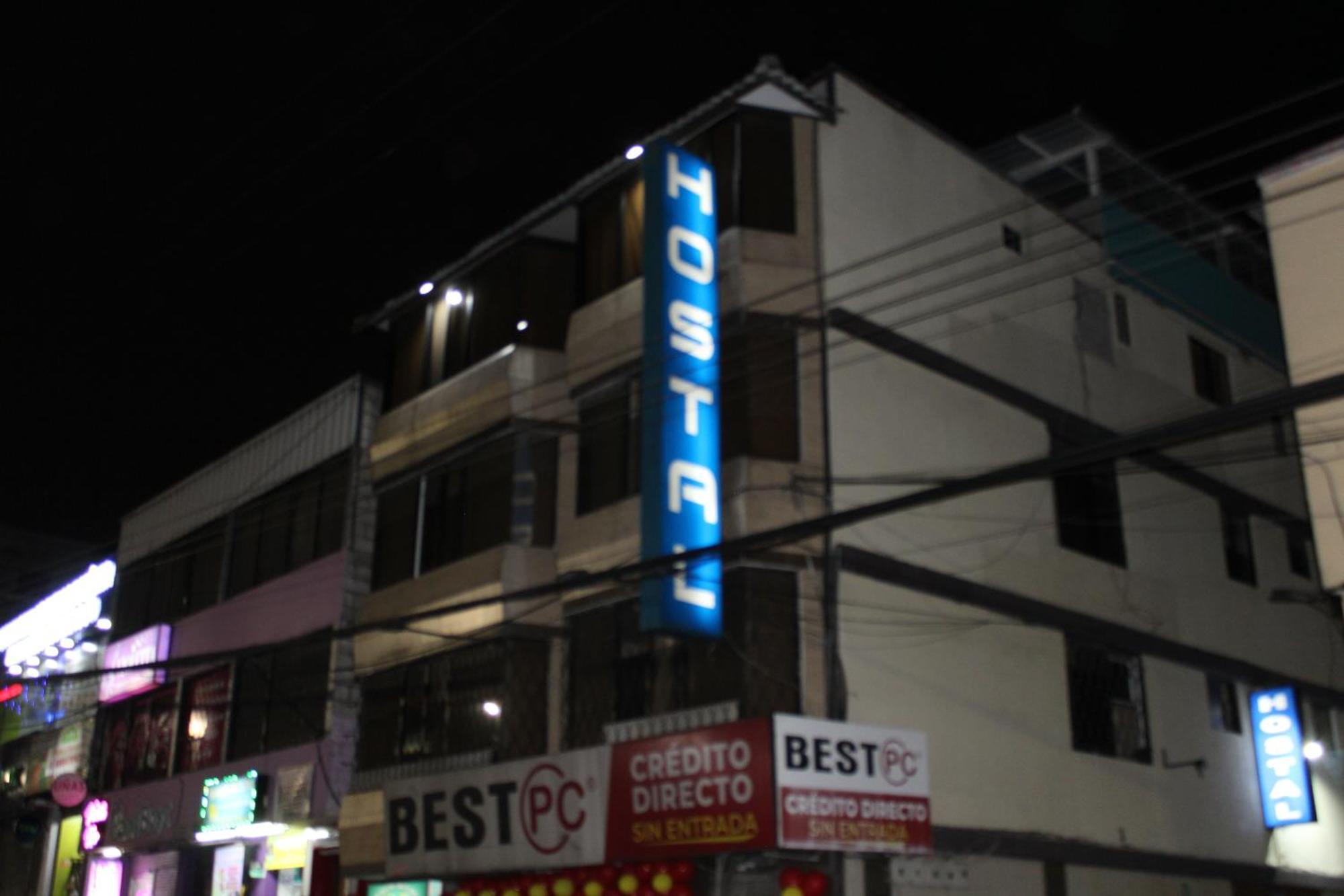 Julius Hostal, Desde Las 14 Horas Hasta 12 Del Mediodia Quito Buitenkant foto
