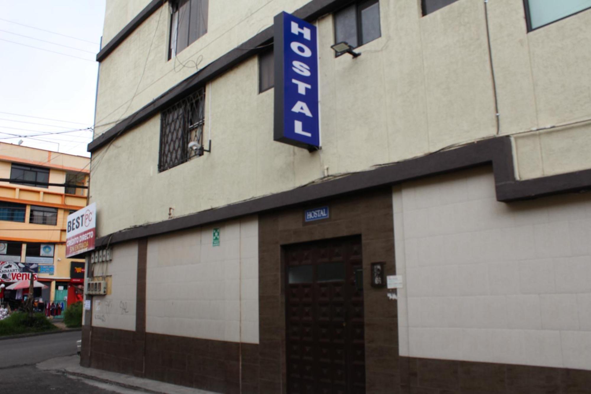 Julius Hostal, Desde Las 14 Horas Hasta 12 Del Mediodia Quito Buitenkant foto